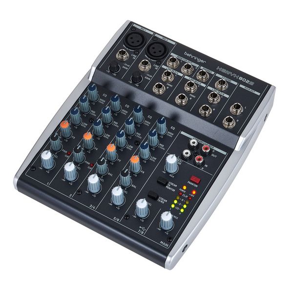 Мікшерний пульт Behringer Xenyx 802S
