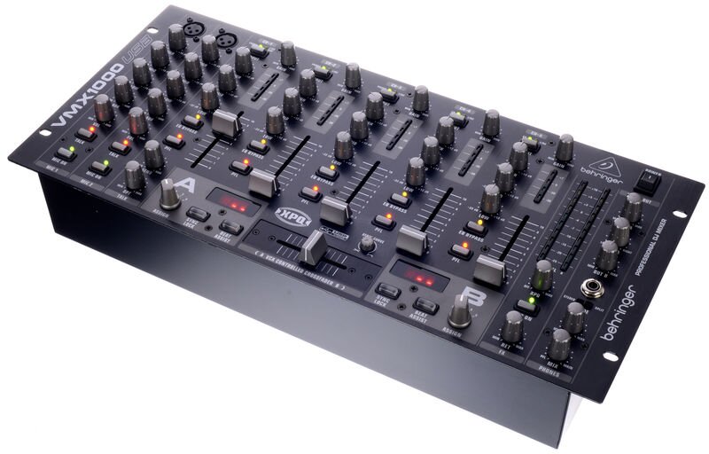 DJ мікшерний пульт Behringer VMX1000USB